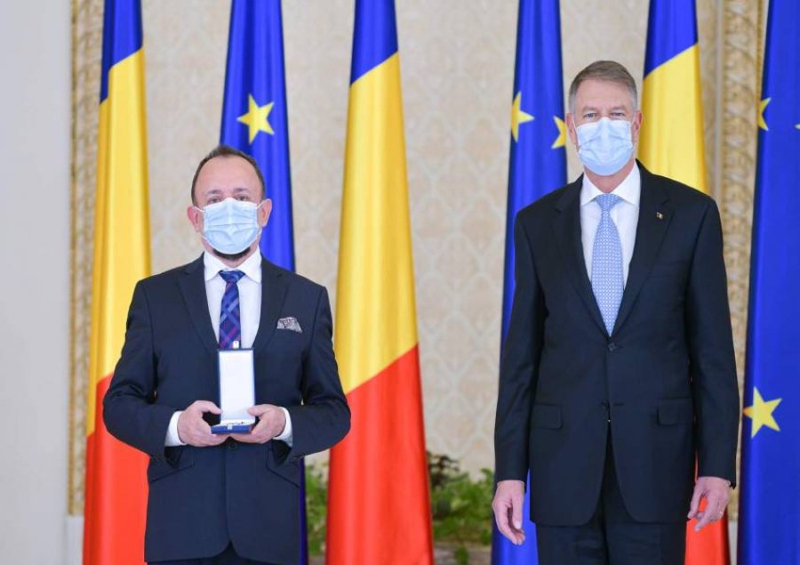 Dr. Luan Topçiu dekorohet me gradën e lartë 'Kalorës për Merita Kulturore' nga Presidenti i Rumanisë