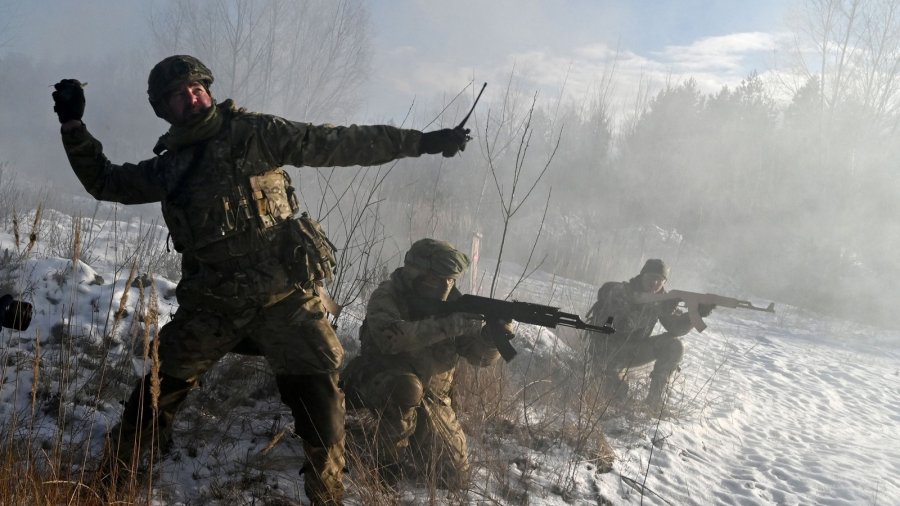 Sulmi rus nis në shkurt/ Operacioni ‘flamuri fals’ për të pushtuar Ukrainën