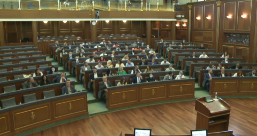 Kuvendi me seancë të jashtëzakonshme kundër shtrenjtimit të energjisë elektrike