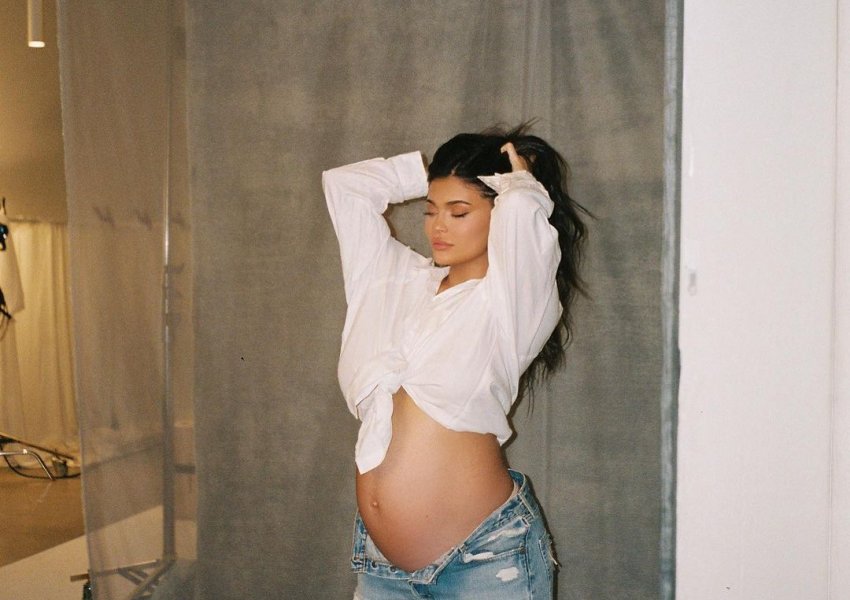 Detaje të reja që tregojnë se Kylie mund ta ketë lindur fëmijën e saj të dytë!
