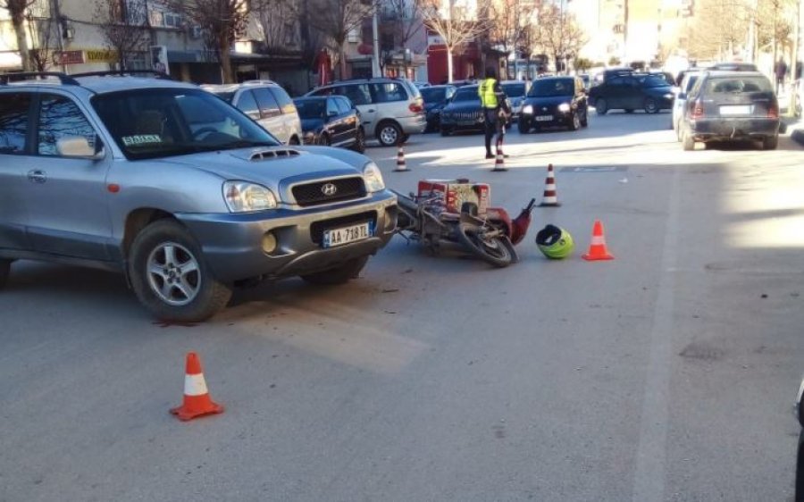 FOTO-VIDEO/ Pamje dramatike, makina godet motorin në Vlorë