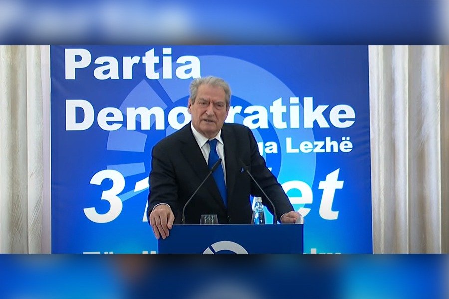 Berisha denounces ‘the four thieves project’ for the Democratic Party HQ and promises bigger protests