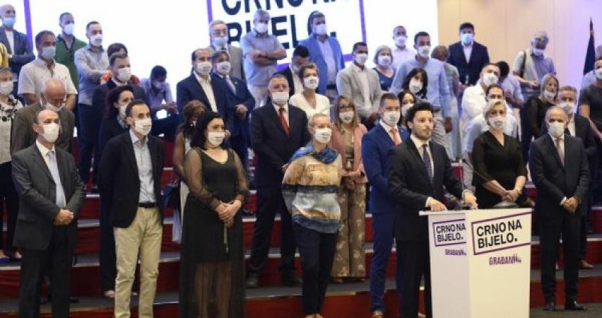 RTV e Malit të Zi njofton se pritet të bie qeveria e Krivokapiqit