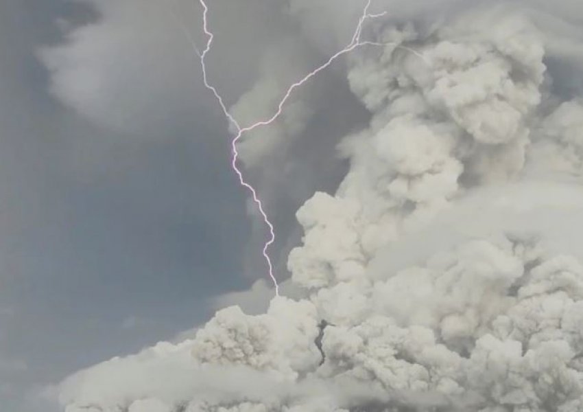 Detaje/ Shpërthimi i vullkanit në Tonga ‘izolon’ qytetarët
