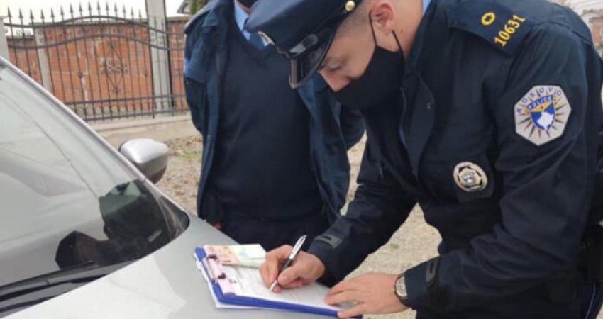 Ferizajasi dënohet me 300 euro gjobë, voziste veturën edhe pse i ishte konfiskuar patentë shoferi