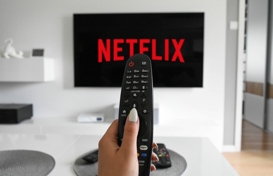 Netflix po i afrohet objektivit të 222 milionë abonentëve, por nën pritshmëritë
