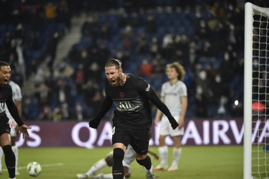 VIDEO/ Ramos e bën 'sefte', shënon golin e parë me fanellën e PSG-së
