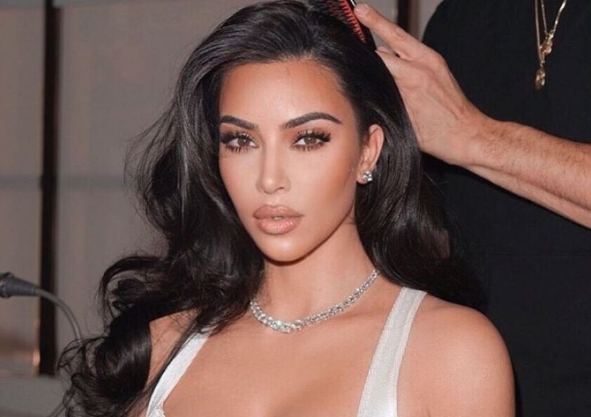 Ja si duket Kim Kardashian pa make-up