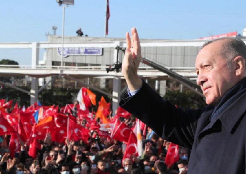 Paralajmërimi i Erdogan: Pasoja ndaj medias nëse botojnë përmbajtje ‘të papërshtatshme’
