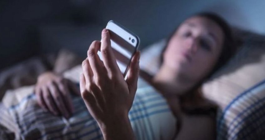 Studimi: Vendosja e telefonit në ‘Silent mode’ shkakton më shumë stres