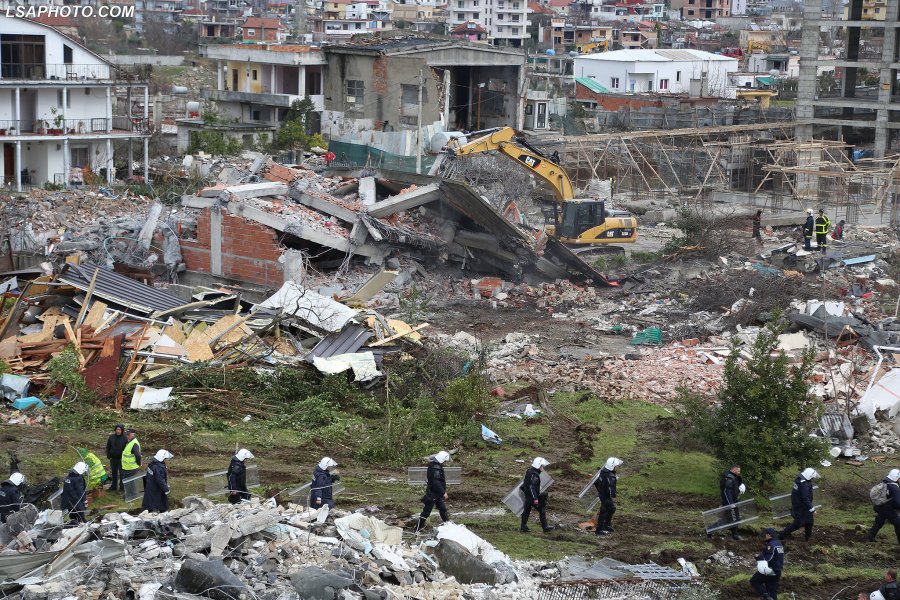 Mesazhet kontradiktore të qeverisë nxitën ‘ndërtime pa leje’ pas tërmetit