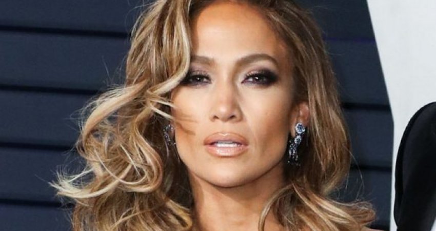 3 rregullat e arta që ndjek Jennifer Lopez për një bark të sheshtë