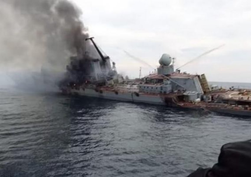 Poshtërohet Putin, flota detare e Rusisë fundos anijen e vet në brigjet e 'Detit të Zi'