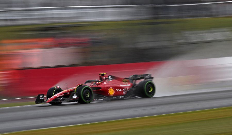 Formula 1/ Historike për pilotin e Ferrarit, arrin ‘pole position’ e parë në karrierë