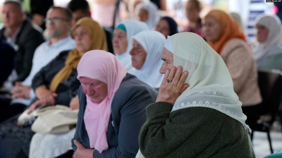 Në Google, ende lajme të rreme për gjenocidin në Srebrenicë
