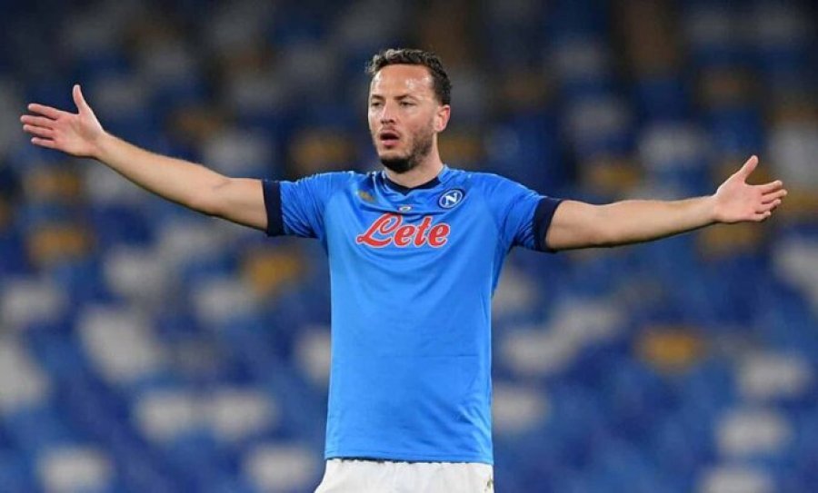 Zhvilloi një sezon të shkëlqyer me Napolin, drejtuesit synojnë të rinovojnë kontratën me Rrahmanin