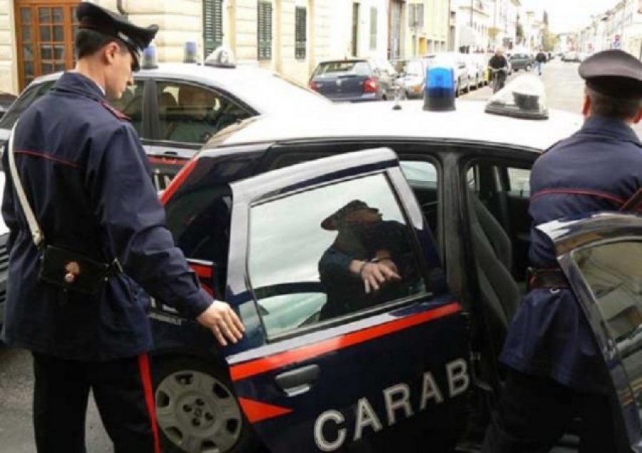 EMRI/ Ishte nisur nga Salerno me 'Mercedes'-in plot drogë, arrestohet shqiptari në Itali