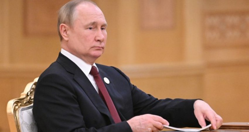  Tërhoqi vemendjen e shumë njerëzve, shfaqen teori të reja për fytyrën e Putinit