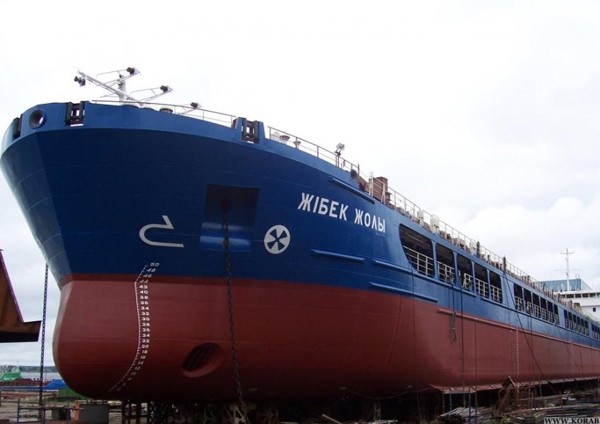 Turqia kap një anije ruse që transportonte drithin e vjedhur nga Ukraina