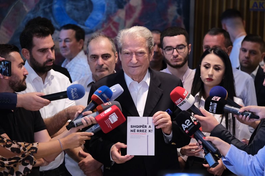 Berisha warns police not to provoke protesters, appeals to Rama to consider resignation