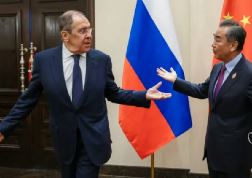 Lavrov nuk mundi t’i përballonte kritikat, largohet nga salla e samitit të G20