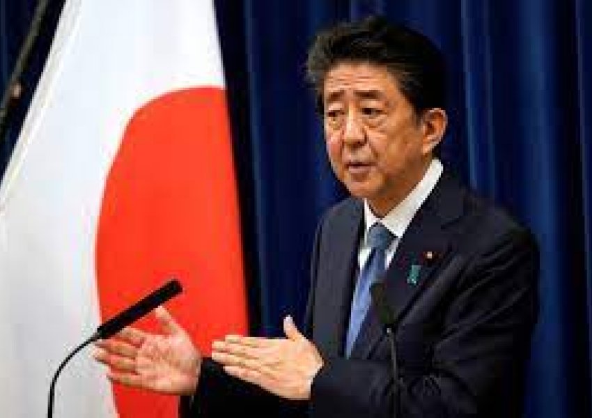 Atentat: Shinzo Abe, ish-kryeministri më jetëgjatë i Japonisë, qëllohet me armë në fushatë  
