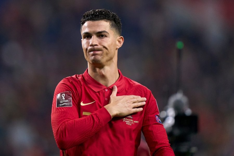 Ronaldo vendos të largohet nga United, 'Djajtë e Kuq' presin ofertën zyrtare për yllin portugez 