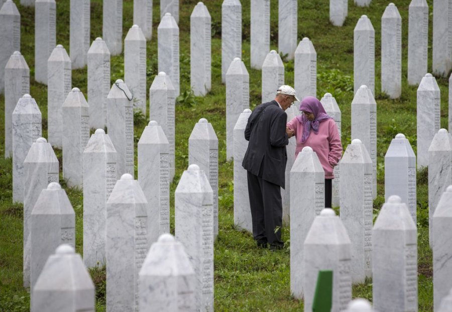 Përkujtimi i gjenocidit serb në kohën kritike të dialogut Kosovë-Serbi