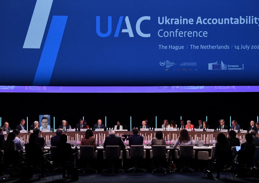 Fillon në Hagë konferenca për krimet e luftës së Rusisë në Ukrainë