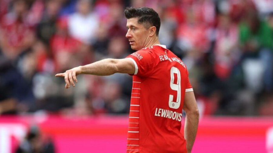 Bayerni e ul çmimin për Lewandowskin, edhe dy ditë afat për polakun