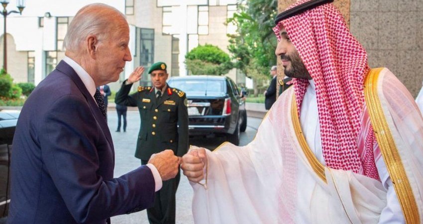 Biden, në mes kritikave, takohet me princin e kurorës në Arabinë Saudite