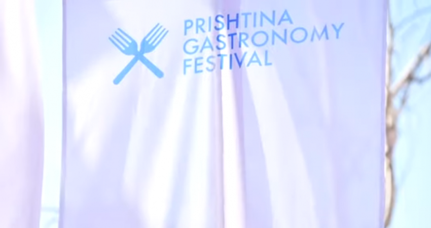 Festivali i Gastronomisë gjallëron kryeqendrën me muzikë e gatime 