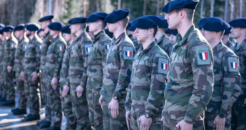 Cilat vende evropiane po diskutojnë të rikthejnë shërbimin ushtarak të detyrueshëm pas luftës në Ukrainë