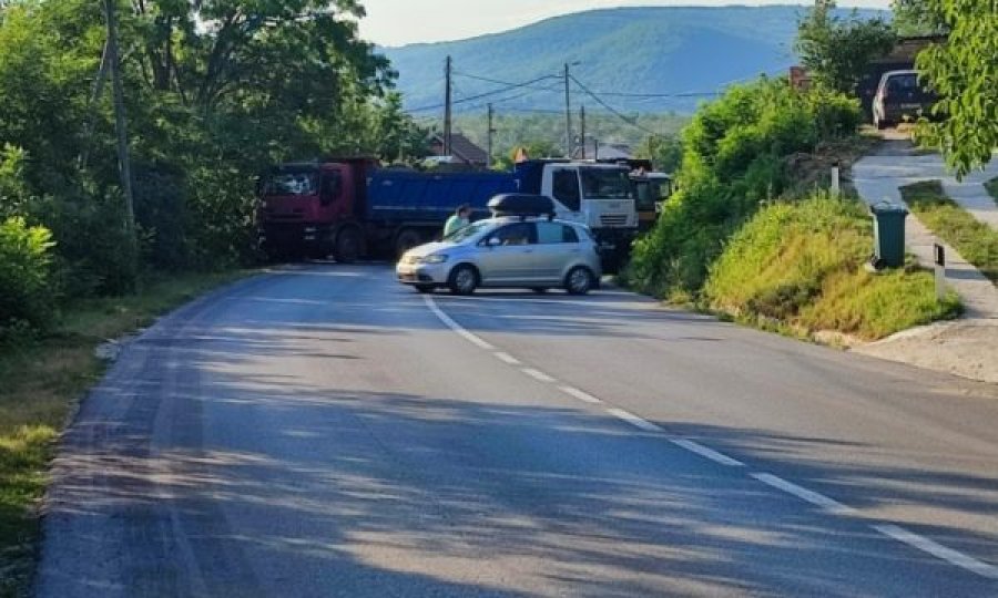 1 polic dhe 2 qytetarë të plagosur nga tensionet në veri, raportojnë mediat