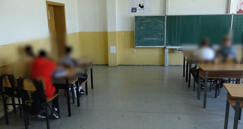 VIDEO: Fushë-Kosovë, rrahu nxënësin, paralajmërohen masa ndaj arsimtarit