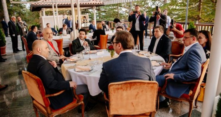 'Darka në Ohër', Soros në tavolinë me Ramën, Vuçiqin, Abazoviqin e Kovaçevskin