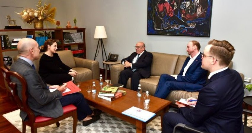 Xhaçka-Peach: Avancimi i dialogut Kosovë-Serbi, kyç për stabilitetin e rajonit 