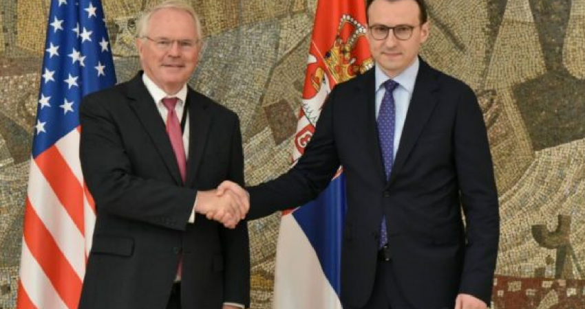 Dialogu Kosovë-Serbi, ambasadori Hill takon Petkoviqin