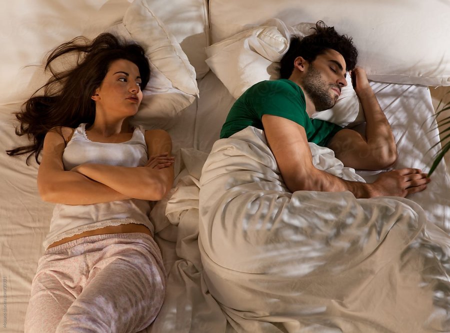 Eksperti i gjumit thotë që tetë orë gjumë janë mit: Llogarisni sa orë vërtet ju duhen