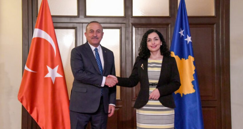 Osmani në takim me Çavusoglu, i kërkon mbështetje për anëtarësimin e Kosovës në KE