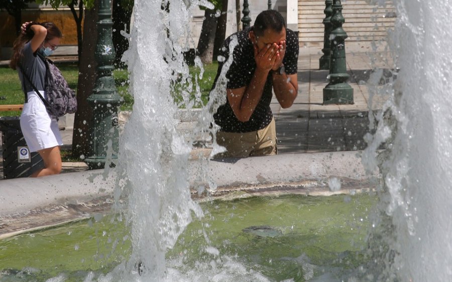 Athina vendos 'alarmin e nxehtësisë: Mesazh qytetarëve për kushtet ekstreme të motit