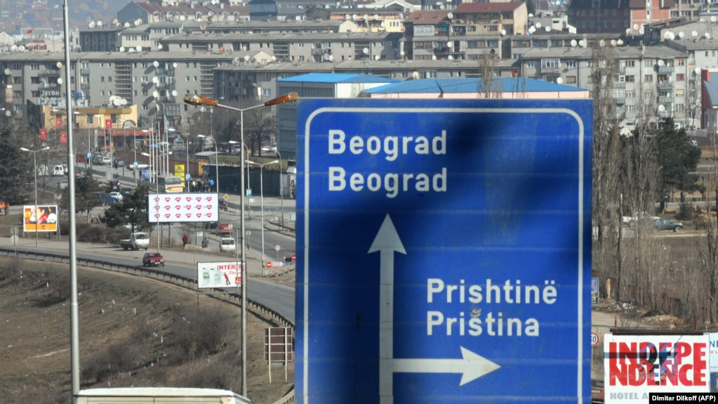 Kosova licenson kompaninë serbe 'Drustvo Elektrosever' për energjinë në Veri