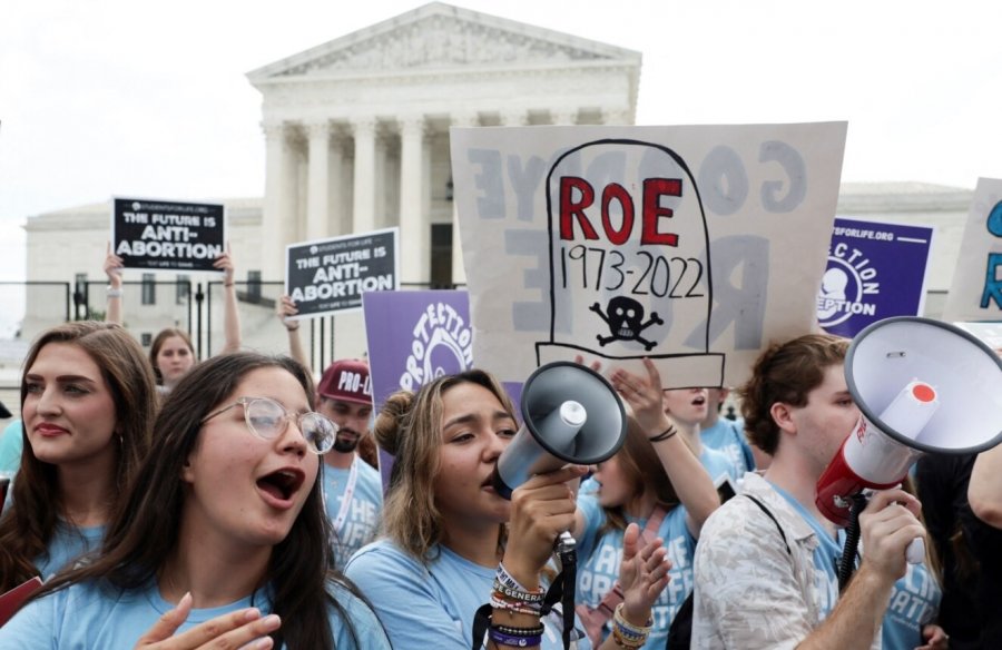 SHBA/ Vendimi i Gjykatës së Lartë: Aborti nuk është më e drejtë Kushtetuese, pas 50 vjetësh