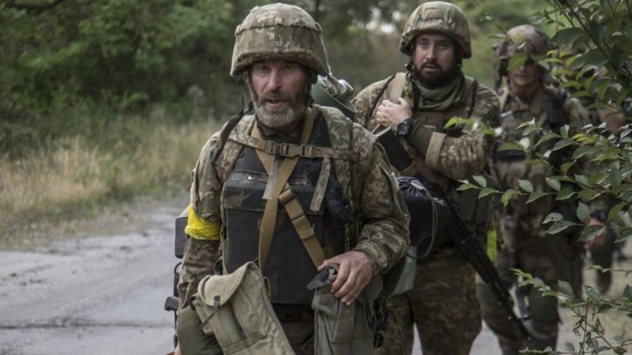 Forcat ukrainase po tërhiqen nga Severodonetsk, thotë shefi ushtarak rajonal