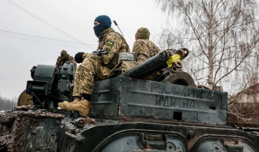 Donbasi nën kontrollin rus/ Kievi urdhëron forcat ushtarake të tërhiqen nga Severodonetsk