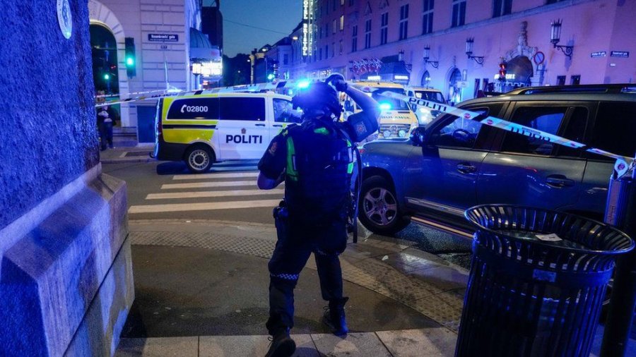 Krim urrejtjeje: Akuza për terrorizëm burrit që kreu sulmin vdekjeprurës në Oslo, Norvegji