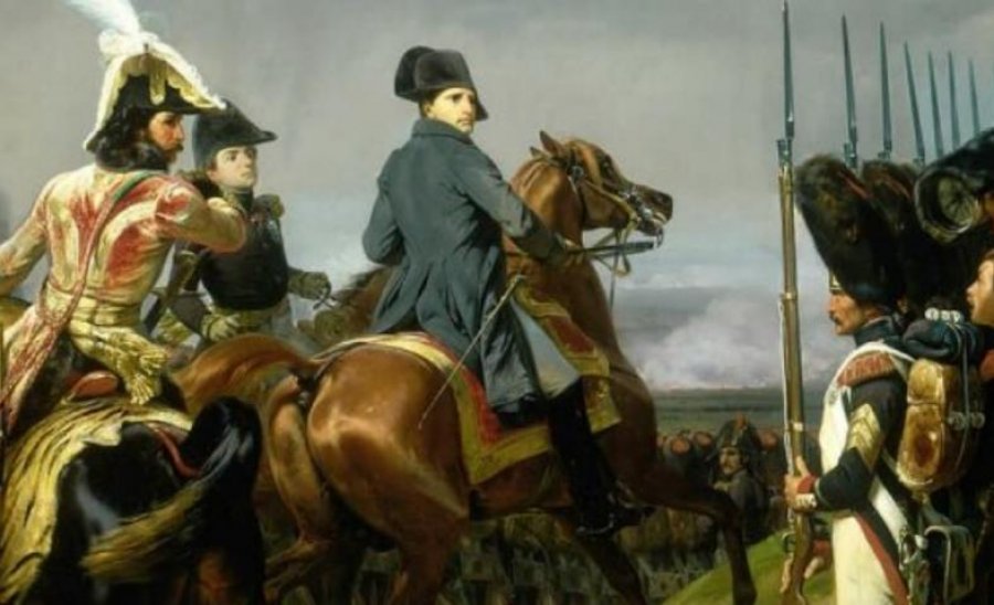 Si e fuqizoi Napoleon Bonapartin revolucioni francez