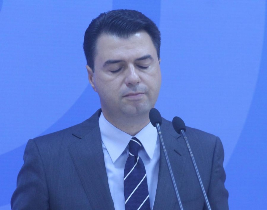 Debate të forta në grupin e PD/ Deputetët kryqëzojnë Bashën: Largohu! Shkatërrove partinë