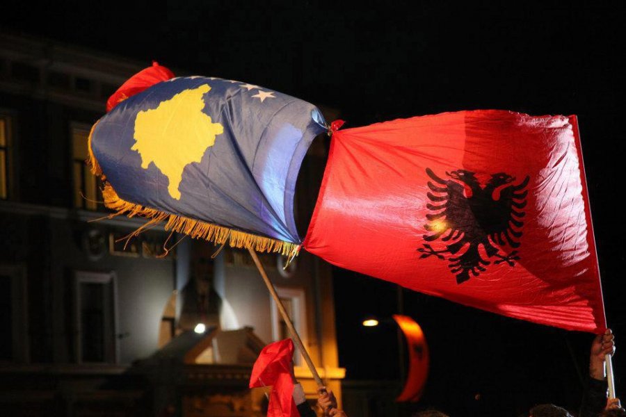 Gjuha dhe stili i 'komunikimit' ndërshqiptar është begati e jo shëmti