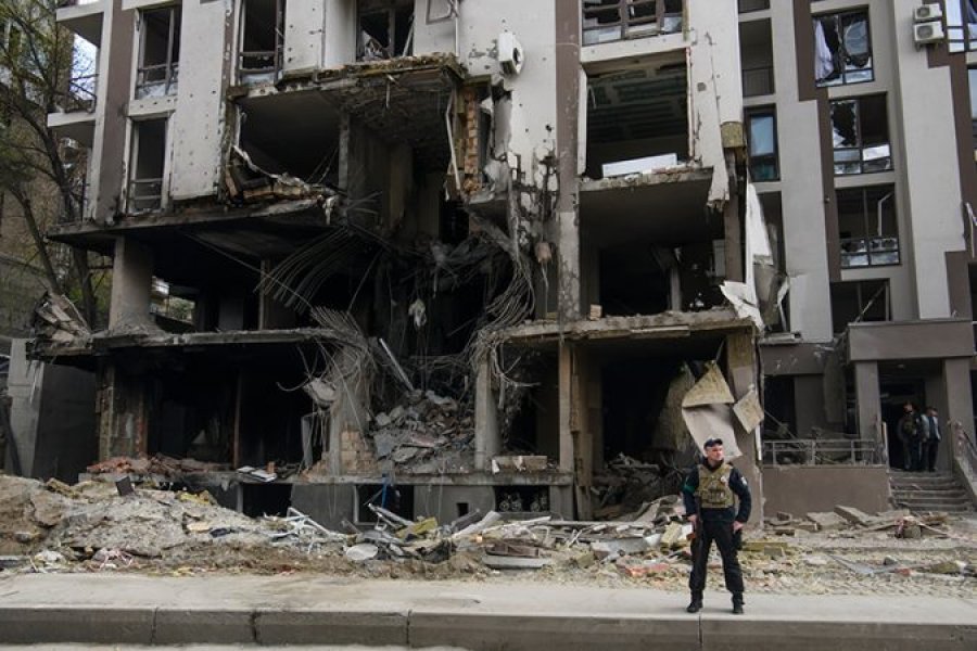 Rusia vazhdon me sulmet në Ukrainë, bombardimet u marrin jetën 4 civilëve në Donetsk